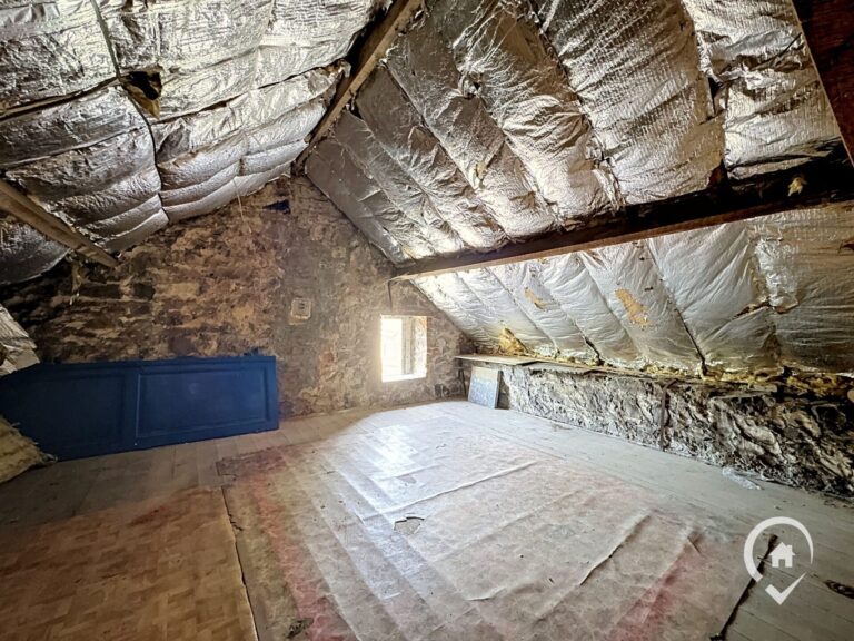 Condrogest - Maison de ville 4 chambres à vendre au cœur d’Yvoir