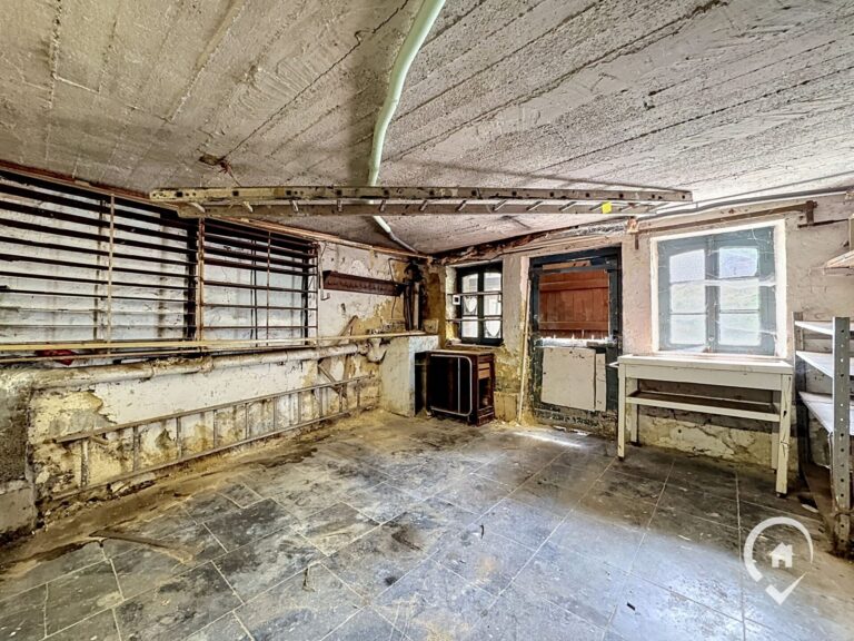 Condrogest - Maison de ville 4 chambres à vendre au cœur d’Yvoir