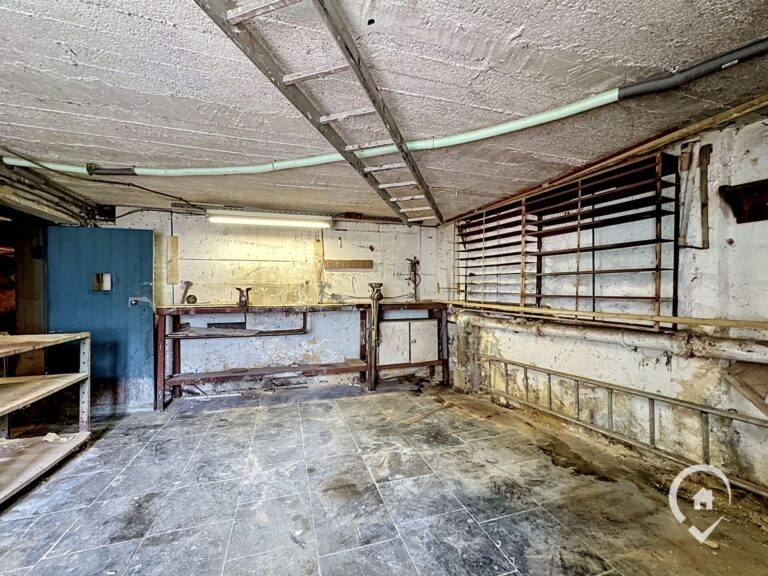 Condrogest - Maison de ville 4 chambres à vendre au cœur d’Yvoir