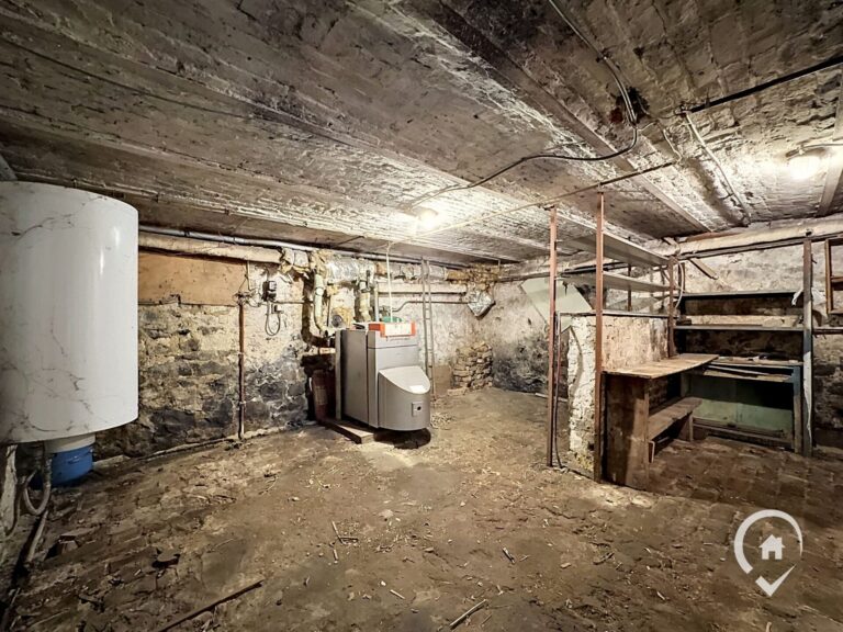 Condrogest - Maison de ville 4 chambres à vendre au cœur d’Yvoir
