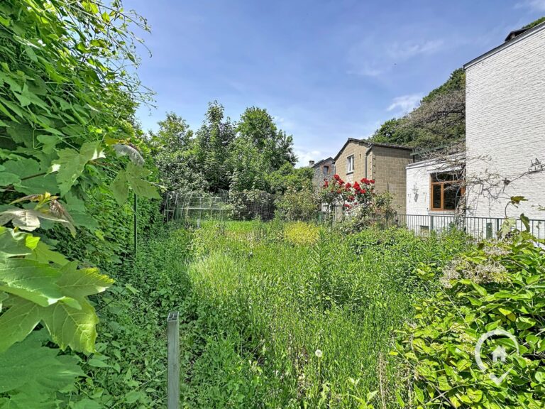 Condrogest - Maison de ville 4 chambres à vendre au cœur d’Yvoir