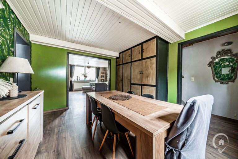 Condrogest - Maison en pierre rénovée avec dépendances à Heer