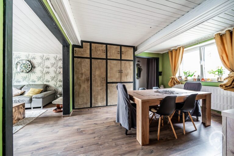 Condrogest - Maison en pierre rénovée avec dépendances à Heer