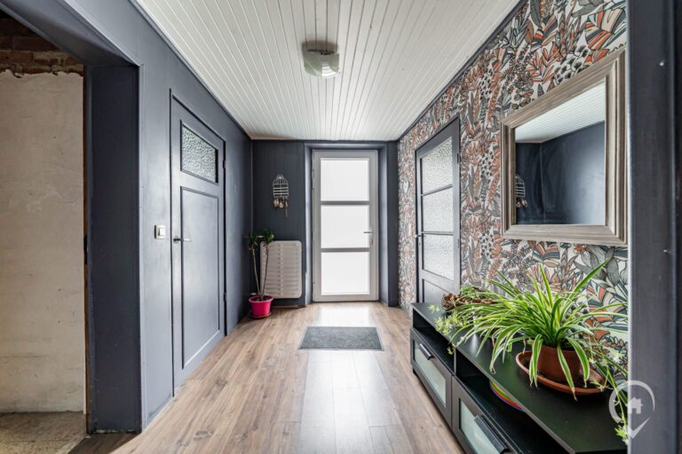 Condrogest - Maison en pierre rénovée avec dépendances à Heer