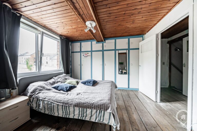 Condrogest - Maison en pierre rénovée avec dépendances à Heer