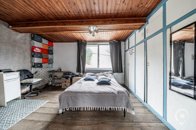 Condrogest - Maison en pierre rénovée avec dépendances à Heer