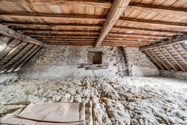 Condrogest - Maison en pierre rénovée avec dépendances à Heer