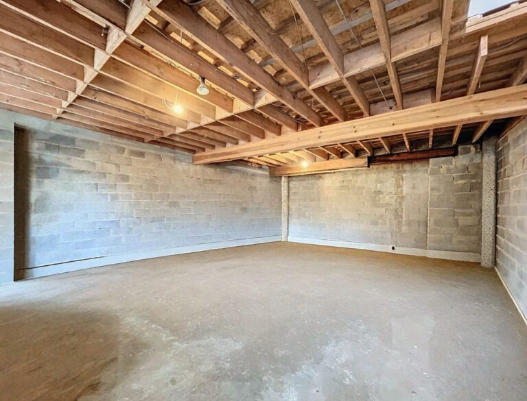 Condrogest - Maison 2 chambres à rénover à Falmignoul
