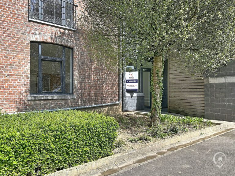 Condrogest - VENDU!! Appartement 2 chambres à vendre à Ciney, avec jardin commun