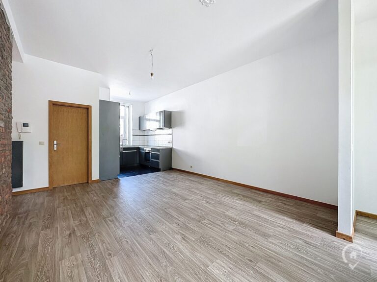 Condrogest - VENDU!! Appartement 2 chambres à vendre à Ciney, avec jardin commun