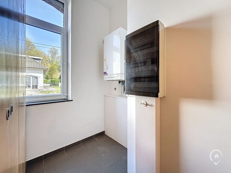 Condrogest - VENDU!! Appartement 2 chambres à vendre à Ciney, avec jardin commun