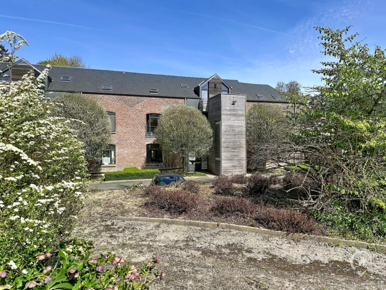 Condrogest - VENDU!! Appartement 2 chambres à vendre à Ciney, avec jardin commun