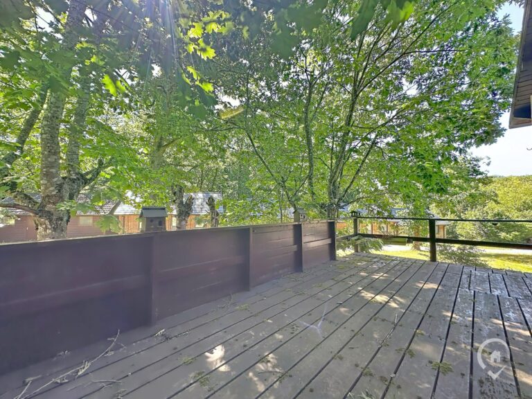 Condrogest - SOUS OPTION - Superbe chalet avec permis pour location touristique