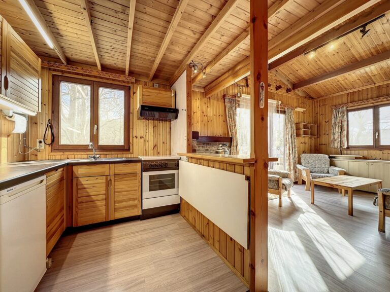 Condrogest - SOUS OPTION - Superbe chalet avec permis pour location touristique