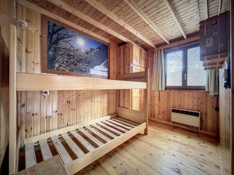 Condrogest - SOUS OPTION - Superbe chalet avec permis pour location touristique