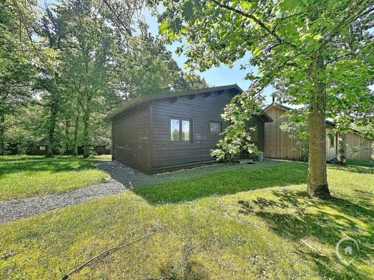 Condrogest - SOUS OPTION - Superbe chalet avec permis pour location touristique