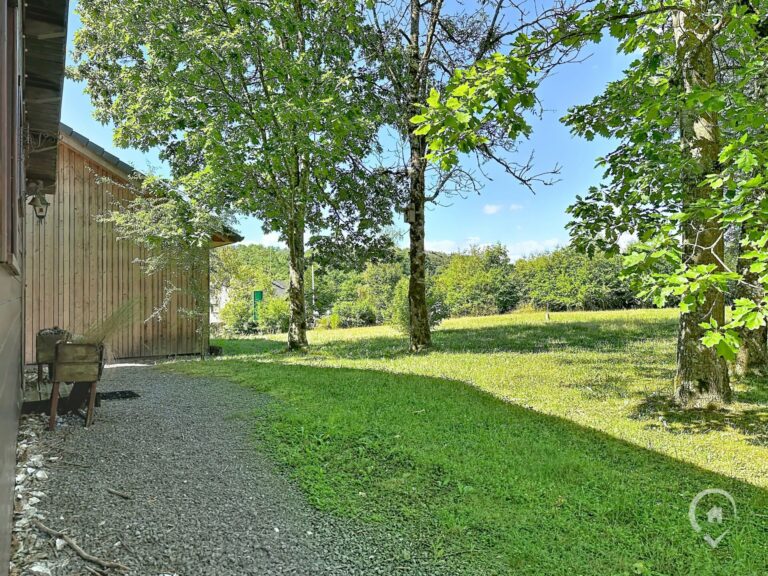 Condrogest - SOUS OPTION - Superbe chalet avec permis pour location touristique