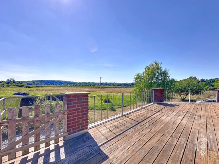 Condrogest - Duplex avec vue sur la campagne, garage et jardin à vendre