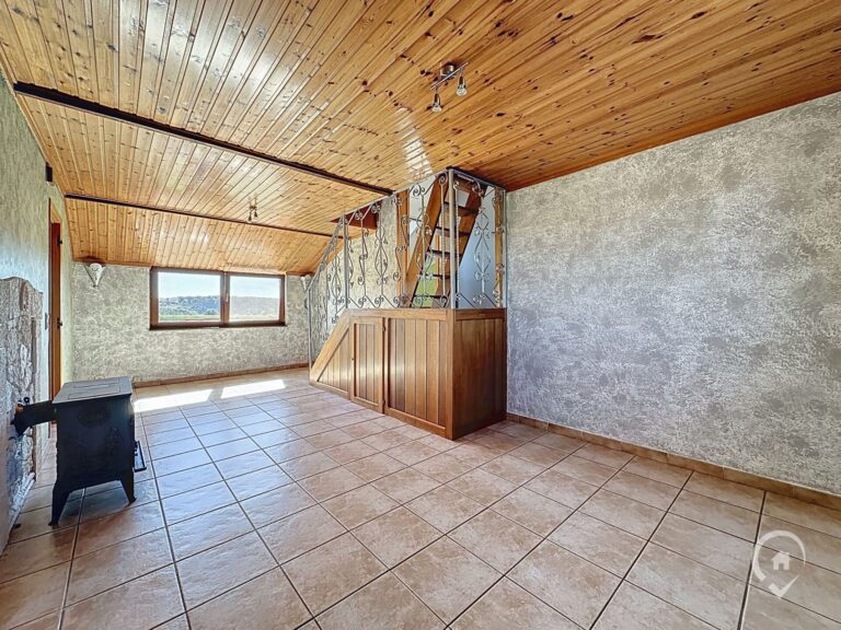 Condrogest - Duplex avec vue sur la campagne, garage et jardin à vendre