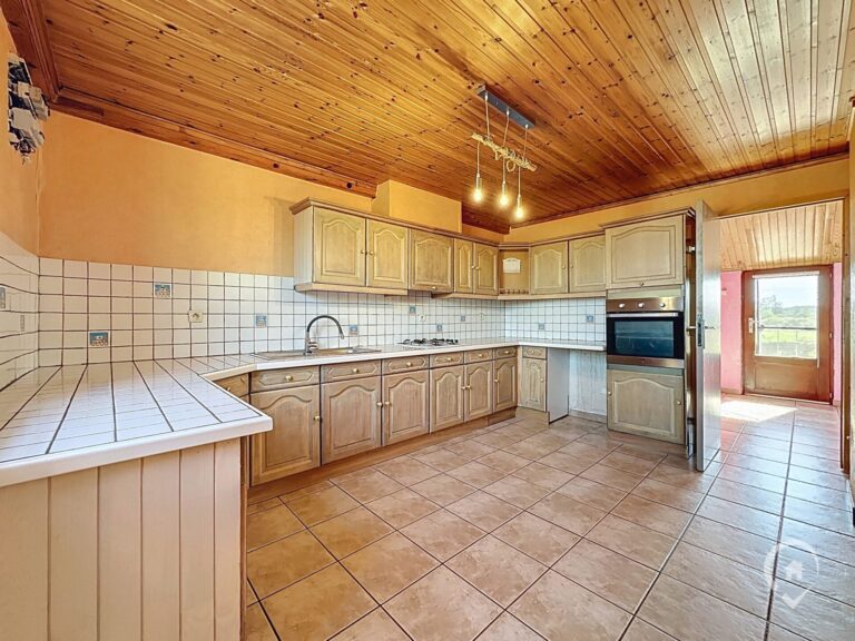 Condrogest - Duplex avec vue sur la campagne, garage et jardin à vendre