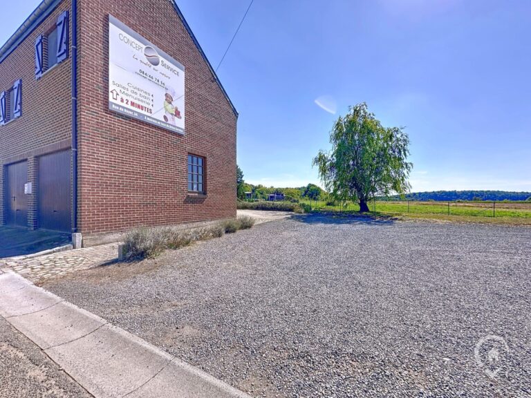 Condrogest - Duplex avec vue sur la campagne, garage et jardin à vendre