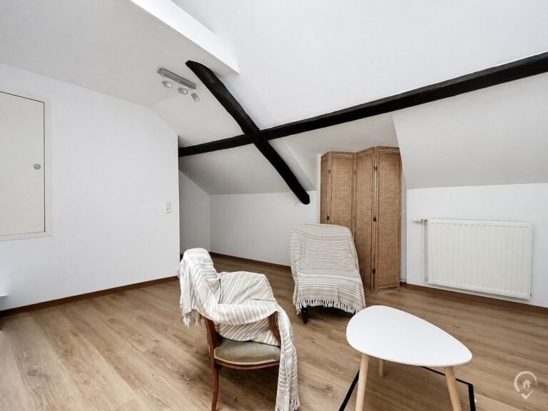 Condrogest - SOUS OPTION !!! Immeuble de rapport à vendre au centre de Ciney