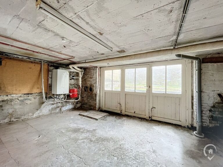 Condrogest - SOUS OPTION !!! Immeuble de rapport à vendre au centre de Ciney