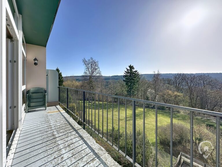 Condrogest - VENDU !!! Appartement rénové à vendre à Nassogne, vue sur la nature