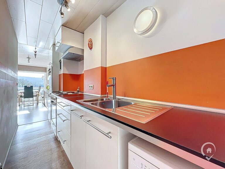 Condrogest - VENDU !!! Appartement rénové à vendre à Nassogne, vue sur la nature