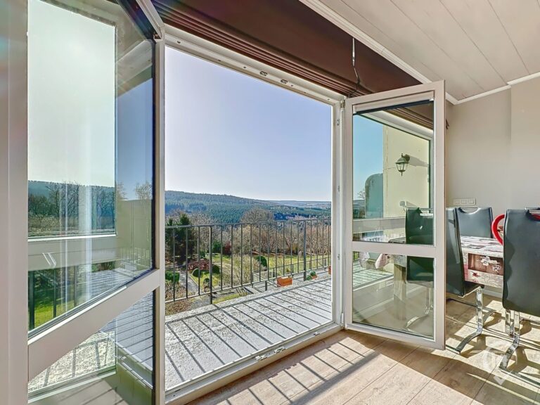 Condrogest - VENDU !!! Appartement rénové à vendre à Nassogne, vue sur la nature
