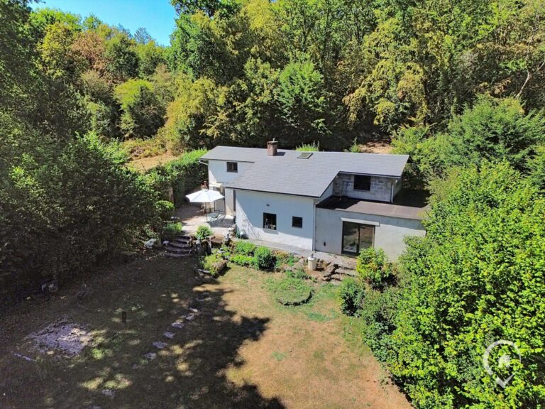 Condrogest - Maison 4 façades à vendre au cœur des bois à Waulsort