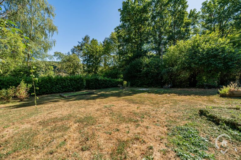 Condrogest - Maison 4 façades à vendre au cœur des bois à Waulsort