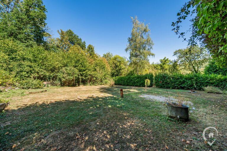 Condrogest - Maison 4 façades à vendre au cœur des bois à Waulsort