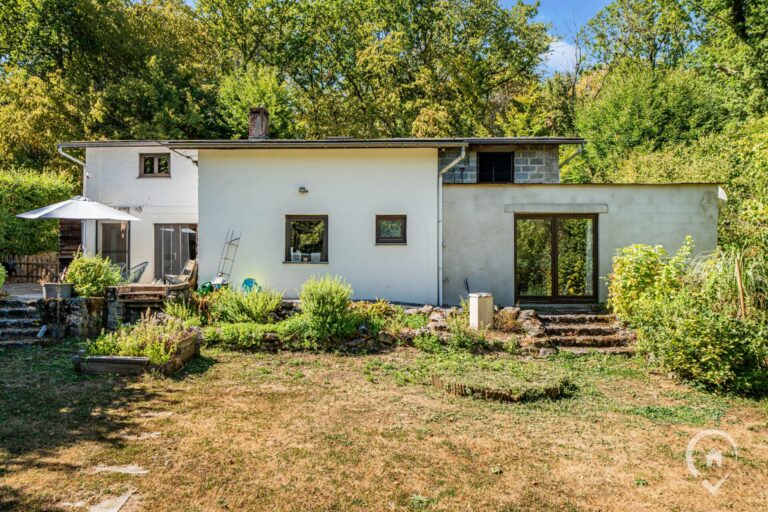 Condrogest - Maison 4 façades à vendre au cœur des bois à Waulsort