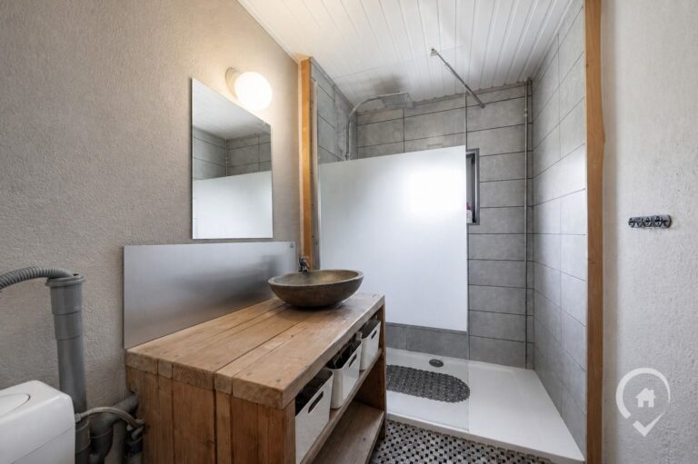 Condrogest - Maison 4 façades à vendre au cœur des bois à Waulsort