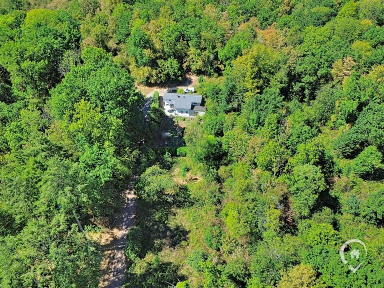 Condrogest - Maison 4 façades à vendre au cœur des bois à Waulsort