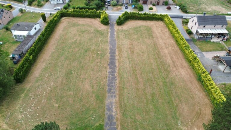 Condrogest - Superbe terrain 4 980m² avec plus de 60m de façade à Ronzon