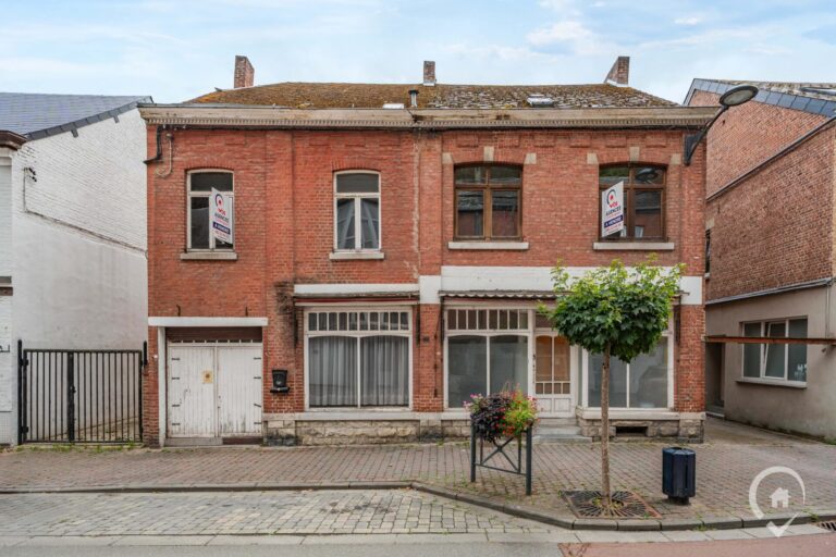 Condrogest - Maison 3 chambres à vendre au centre d'Hastière