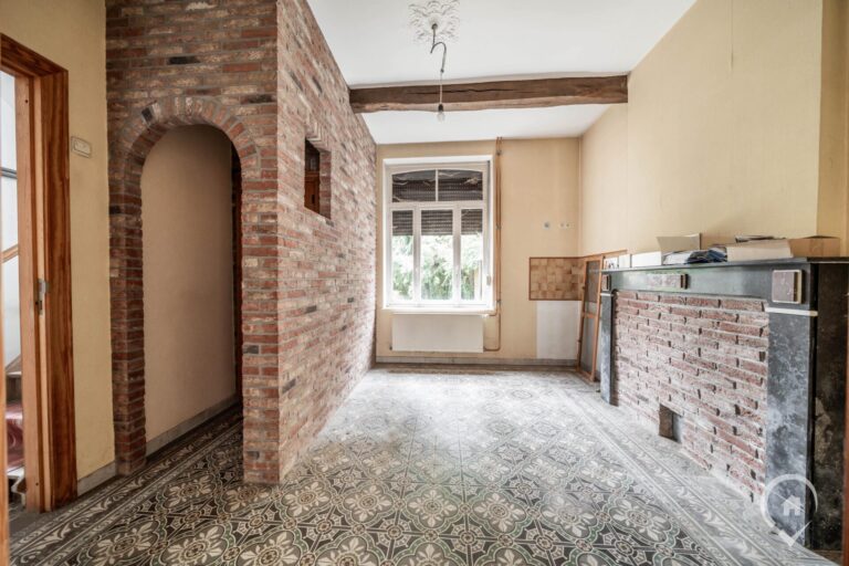 Condrogest - Maison 3 chambres à vendre au centre d'Hastière
