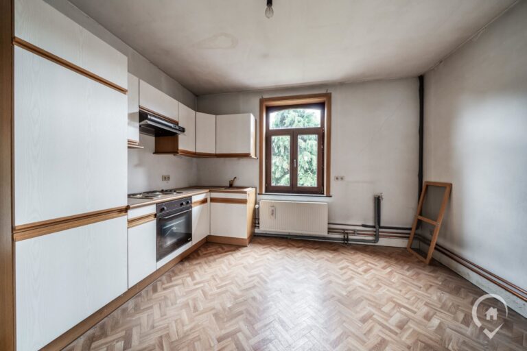 Condrogest - Maison 3 chambres à vendre au centre d'Hastière