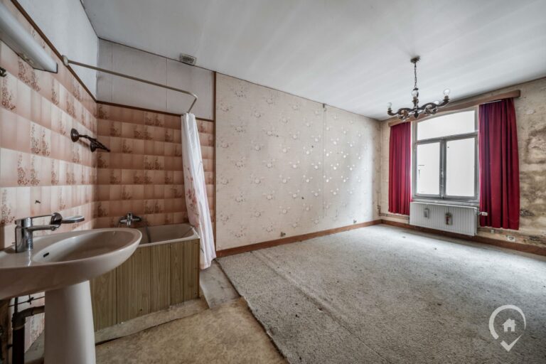 Condrogest - Maison 3 chambres à vendre au centre d'Hastière