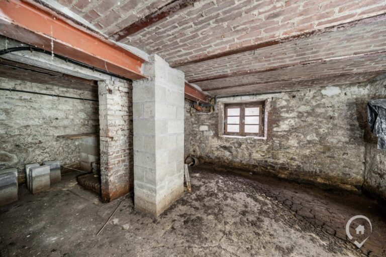 Condrogest - Maison 3 chambres à vendre au centre d'Hastière