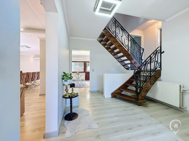 Condrogest - Villa 4 chambres, proche des commodités.