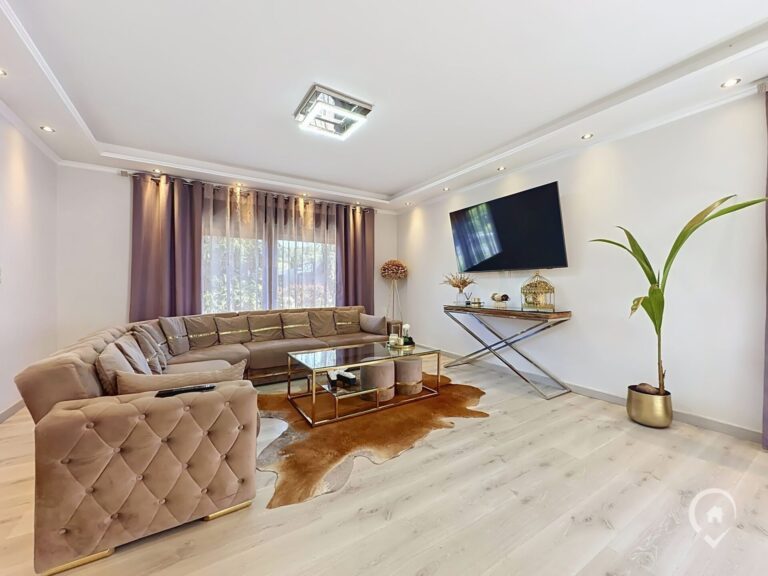 Condrogest - Villa 4 chambres, proche des commodités.