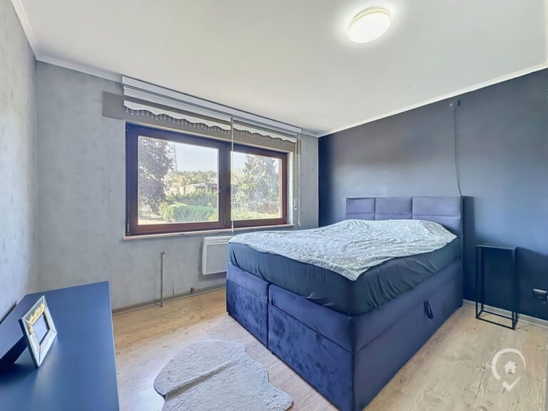 Condrogest - Villa 4 chambres, proche des commodités.