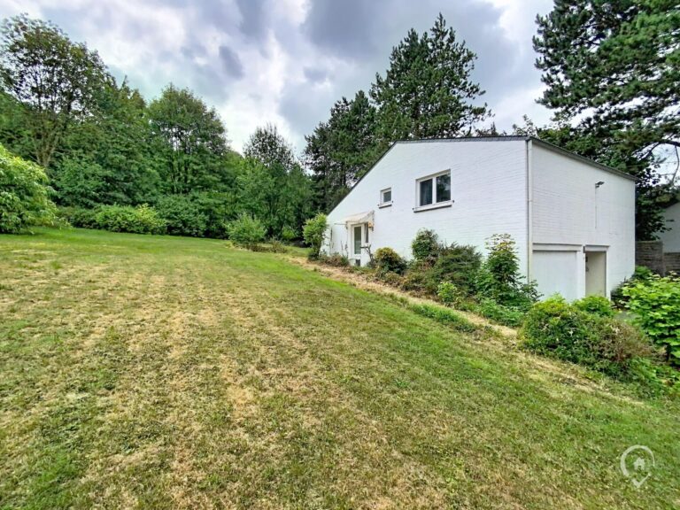 Condrogest - Villa 4 façades à Profondeville avec terrain constructible