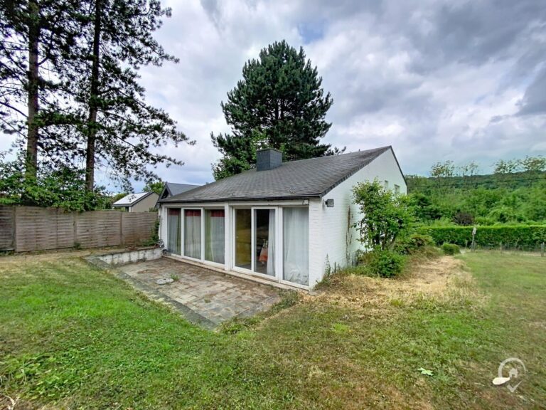 Condrogest - Villa 4 façades à Profondeville avec terrain constructible