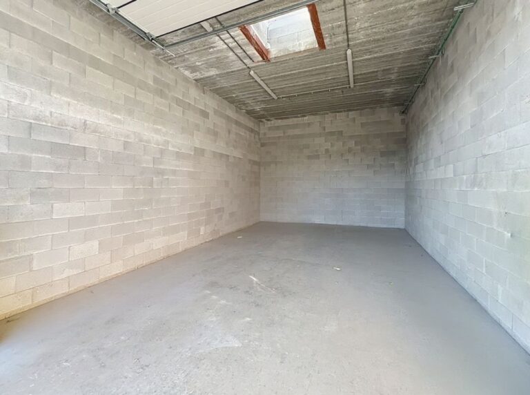Condrogest - Entrepôt de 46m² de stockage à louer à Achêne