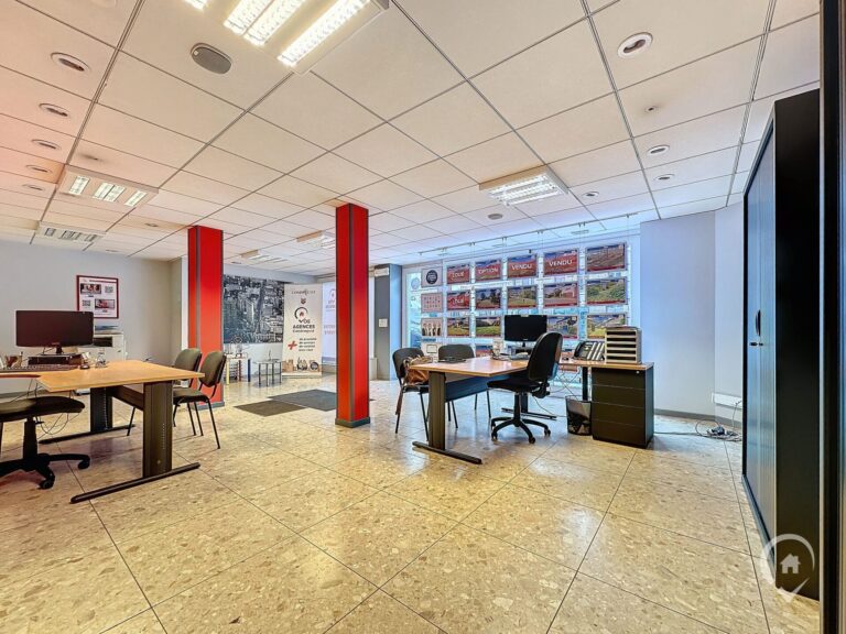 Condrogest - Immeuble de rapport à vendre dans le centre de Beauraing