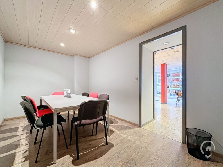 Condrogest - Immeuble de rapport à vendre dans le centre de Beauraing